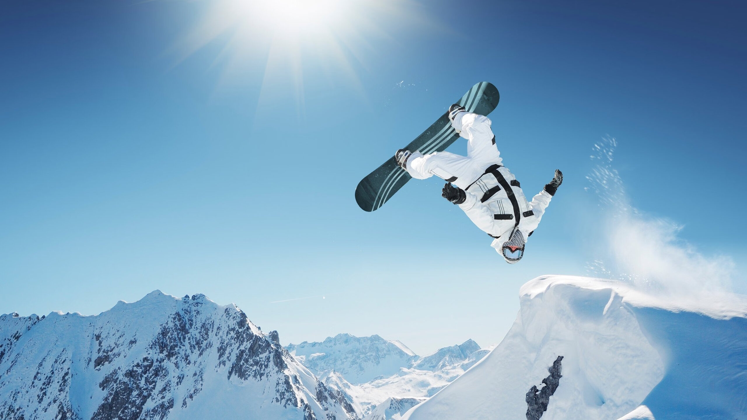 “西甲焦点战：争夺冠军的战火再次点燃”，西甲精彩